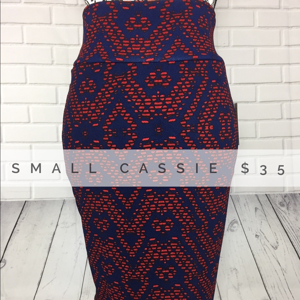 Lularoe Cassie Small